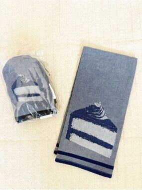 Anthropologie Blue Cake Kitchen Towel and Oven Mitt Set